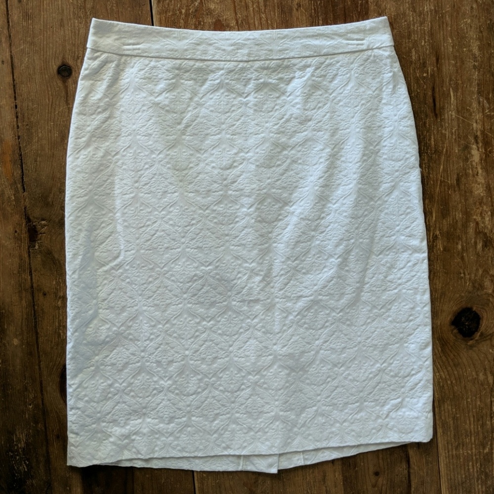 White textured pencil skirt
